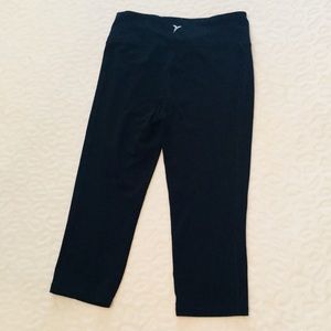 ☀️Old Navy Active Capris Workout Pants Black Sz M